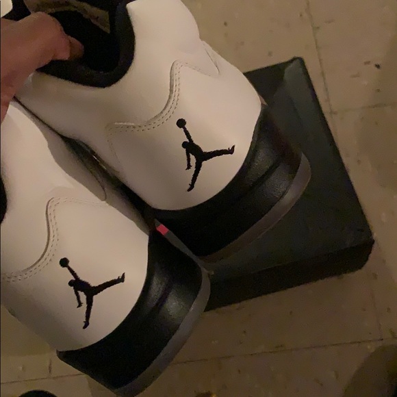 JORDAN 5 WHITE N GOLD WORN A FEW TIMES - Picture 3 of 4